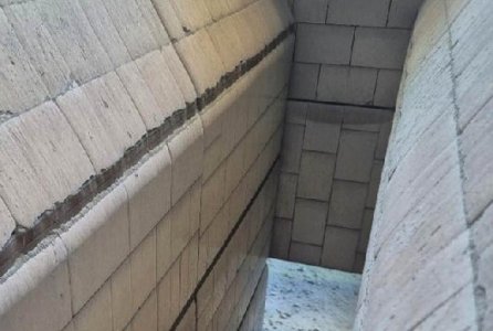 【案例】秘魯?shù)V山下料斗更換成ZTA陶瓷襯板，壽命飆升10倍