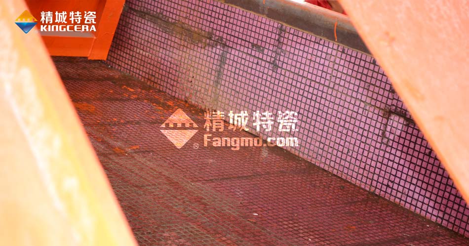 卸船機(jī)振動給料機(jī)|振動給料器襯板